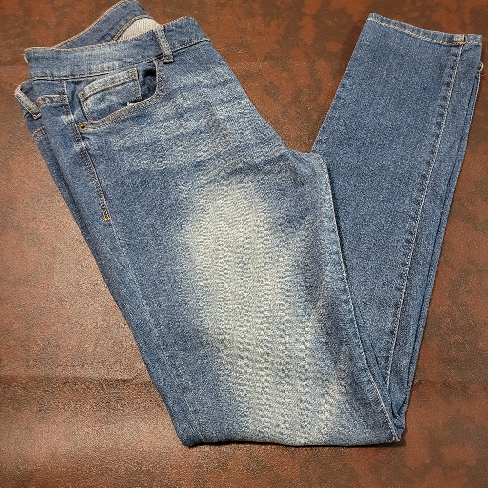 Jeans - Picture 3 of 3
